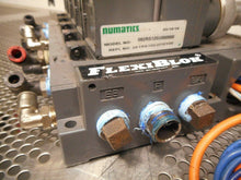 Load image into Gallery viewer, Numatics (4) 081SA402M000061 (1) 082SA415M00??? Valves &amp; (5) 082RS125U000000
