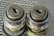Load image into Gallery viewer, Allen Bradley 800H-JP44KB7 Ser C Keyed Selector Switches Used No Keys (Lot of 2)
