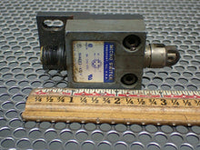 Load image into Gallery viewer, Micro Switch 914CE2-KQV Limit Switch 3A 250VAC Used With Warranty
