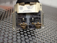 Load image into Gallery viewer, Allen Bradley 800T-16HX2KB6 Ser T 2 Pos. Selector Switch 800T-XD1 40171-002-01

