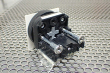 Load image into Gallery viewer, Allen Bradley 800H-AR101 Ser F Pushbutton Green W/ 800T-XD1 Ser D Contact Used
