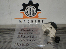 Load image into Gallery viewer, ANTILOCK Bendix 2822457 3337A Motor See All Pics Used With Warranty
