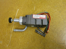 Load image into Gallery viewer, Numatics 152RS100C000000 Pneumatic Valve New Old Stock With Warranty
