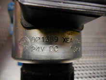 Load image into Gallery viewer, Rexroth R900561288 4WE6J60/EG24N9K4 Control Valve 24VDC 4WEH16J70/6EG24N9ETK4
