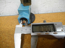 Load image into Gallery viewer, Micro Switch BZV6-2RN2 Limit Switch 15A 125, 250 or 480VAC 2A 600VAC Used

