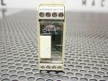Load image into Gallery viewer, Siemens 3TX7 002-1FB02 Relay Interface Modules 24V AC/DC 1-250V AC/DC (Lot of 2)
