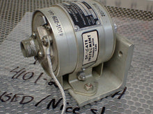 Load image into Gallery viewer, MELETRON 4101-22B-44A Pressure Actuator Switch Working Range 7PSI 1A DC28V Used
