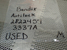 Load image into Gallery viewer, ANTILOCK Bendix 2822457 3337A Motor See All Pics Used With Warranty

