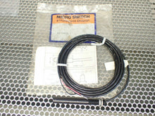 Load image into Gallery viewer, Micro Switch Honeywell FE-TPC3L Photocell Sensor New Old Stock
