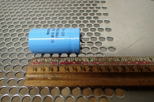 Load image into Gallery viewer, Mallory VPR601U050LIL 677-8916 Capacitors 600MFD 50VDC 105C New No Box Lot of 2
