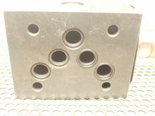 Load image into Gallery viewer, Vickers 577490 Pilot Valve Used With Warranty
