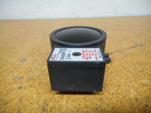 Load image into Gallery viewer, Dwyer 604-2 Series 604 Pressure Transmitter 50PSI New In Box
