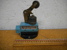 Load image into Gallery viewer, Micro Switch BZV6-2RN2 Limit Switch 15A 125, 250 or 480VAC 2A 600VAC Used
