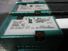 Load image into Gallery viewer, Numatics (3) 081RS100J016W00 Regulators (3) 081SA400M000061 (3) 081SA400M Valves
