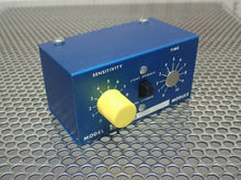 Load image into Gallery viewer, Banner B3-1500 Industrial Control Plug-In Module 0-10 Time/Sensitivity New
