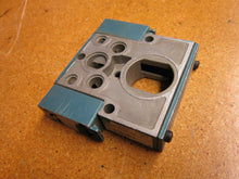 Load image into Gallery viewer, Mac Valves 821C-PM-111DA-142 Solenoid Valve DBL Operator Used With Warranty
