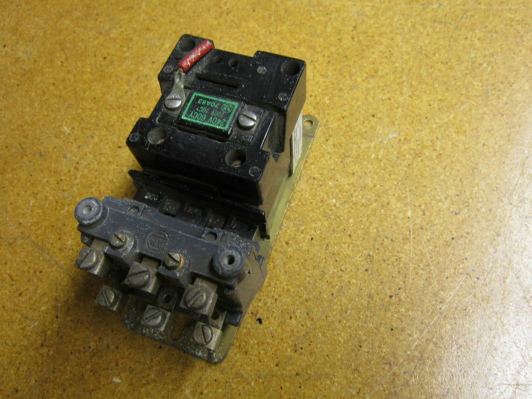 Allen Bradley 702AOA92 Ser K CONTACTOR 3POLE 600VAC SIZE 0 18A 220/240V