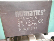 Load image into Gallery viewer, Numatics (4) 081SA402M000061 (1) 082SA415M00??? Valves &amp; (5) 082RS125U000000
