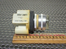 Load image into Gallery viewer, Micro Switch 11NF1-RBK Oiltight Fluidic Indicator 30PSIG Max New Old Stock
