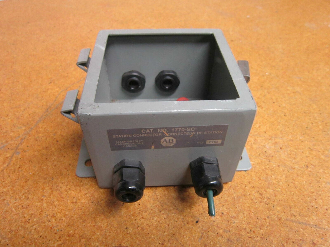 Allen Bradley 1770-SC Station Connector Missing Cover Plate