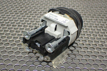 Load image into Gallery viewer, Allen Bradley 800H-HR2 Ser F 2 Position Selector Switch (No Knob) W/ 800T-XA
