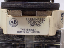 Load image into Gallery viewer, Allen Bradley 800T-16HX2KB6 Ser T 2 Pos. Selector Switch 800T-XD1 40171-002-01
