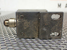 Load image into Gallery viewer, Micro Switch 914CE2-KQV Limit Switch 3A 250VAC Used With Warranty
