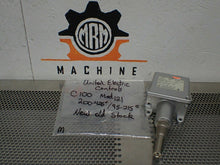 Load image into Gallery viewer, United Electric Controls C100-121 90410 Temperature Switch 200-425F 95-215C NEW
