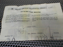 Load image into Gallery viewer, Micro Switch 11NF1-RBK Oiltight Fluidic Indicator 30PSIG Max New Old Stock
