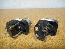 Load image into Gallery viewer, Allen Bradley 800T-P16 Ser N Pilot Lights 120V 50/60Hz No Bulbs Or Lens (2 Lot)
