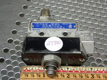 Load image into Gallery viewer, Micro Switch BZE6-RQ8X2 Limit Switch 15A 125, 250 Or 480VAC Used With Warranty
