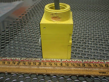 Load image into Gallery viewer, Banner SM912D Valu Beam Sensor 10-30VDC Used With Warranty See All Pictures

