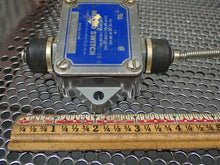 Load image into Gallery viewer, Micro Switch BAF1-3CN18X1 Limit Switch 15A 125, 250 Or 480VAC Used With Warranty
