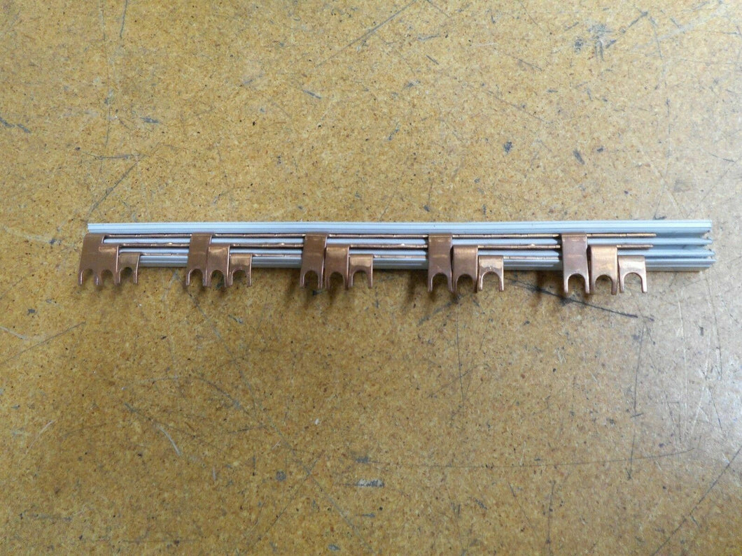 ABB SZ-PSB4 Bus Bar 230/415V GH L520 1905 R4 Used