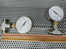 Load image into Gallery viewer, WorkSmart 0 To -30 inHg 0 To -1 Bar 100 x kPa Gauges 316LJF Tee Fittings Used
