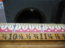 Load image into Gallery viewer, Numatics (2) 082SA415M019M61 Solenoid Valves 24VDC With Flexi-Blok Manifold Used
