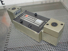 Load image into Gallery viewer, ROSS 7176B6309 Solenoid Valve With 766B93 Solenoid Coils 115V 60Hz New Old Stock
