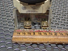 Load image into Gallery viewer, Allen Bradley 800T-16HX2KB6 Ser T 2 Pos. Selector Switch 800T-XD1 40171-002-01

