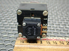 Load image into Gallery viewer, Allen Bradley 800MR-U55 Ser A Selector Switch New Old Stock
