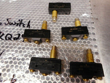 Load image into Gallery viewer, Micro Switch BZ-2RQ24-A2 Basic Switch 15A 125, 250 Or 480VAC New Old Stock 5 Lot
