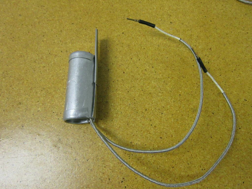 N M Company V-42345 Band Heater 300W 240V New Old Stock