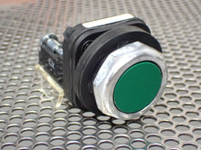 Load image into Gallery viewer, Allen Bradley 800H-AR101 Ser F Green Pushbutton Switch Used With Warranty
