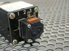 Load image into Gallery viewer, Allen Bradley 800MR-U55 Ser A Selector Switch New Old Stock
