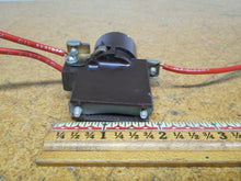 Load image into Gallery viewer, Cutler-Hammer 10935H13A Cover Operator Conversion Kit 3 Pos. Selector Switch New
