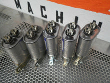 Load image into Gallery viewer, General Electric (4) 97F9003S 12.5uf  &amp; (1) 97F9004S 15uf 370VAC Capacitors Used
