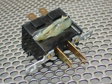 Load image into Gallery viewer, ARK-LES Underwriters Lab 2985 A18 110P271 New No Box (Lot of 4) See All Pictures
