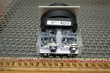 Load image into Gallery viewer, Allen Bradley 800H-AR101 Ser F Pushbutton Green W/ 800T-XD1 Ser D Contact Used
