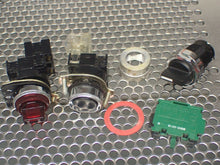 Load image into Gallery viewer, Allen Bradley 800MS-X024 800MR-D6 800MR-PT16S 800MR-NX2Q And More (Lot of 12)

