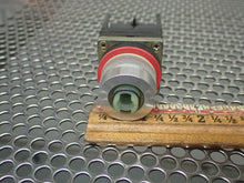 Load image into Gallery viewer, Allen Bradley 800MR-24JX5K Ser D Selector Switch Operators 24V Used (Lot of 2)
