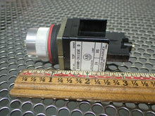 Load image into Gallery viewer, Allen Bradley 800MR-24JX5K Ser D Selector Switch Operators 24V Used (Lot of 2)

